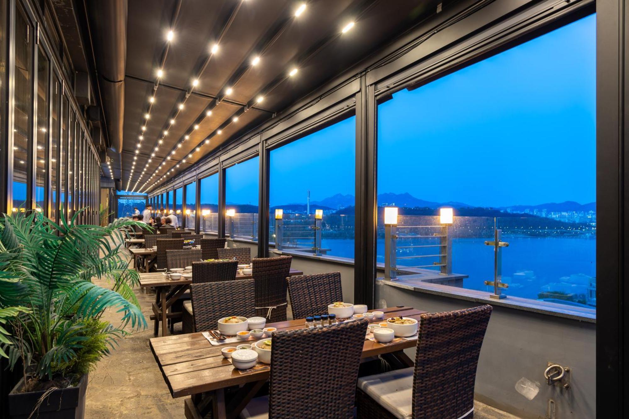 Jk Blossom Hotel Seoul Bagian luar foto