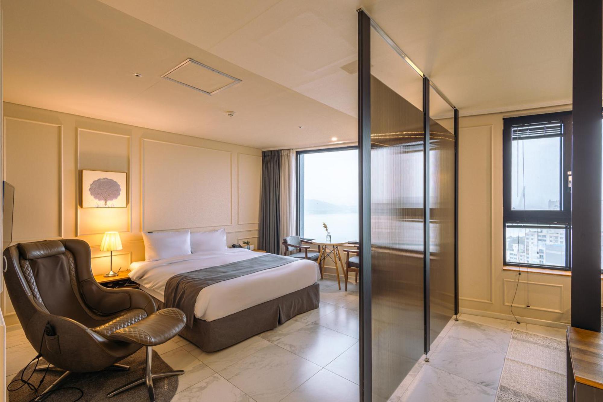 Jk Blossom Hotel Seoul Bagian luar foto