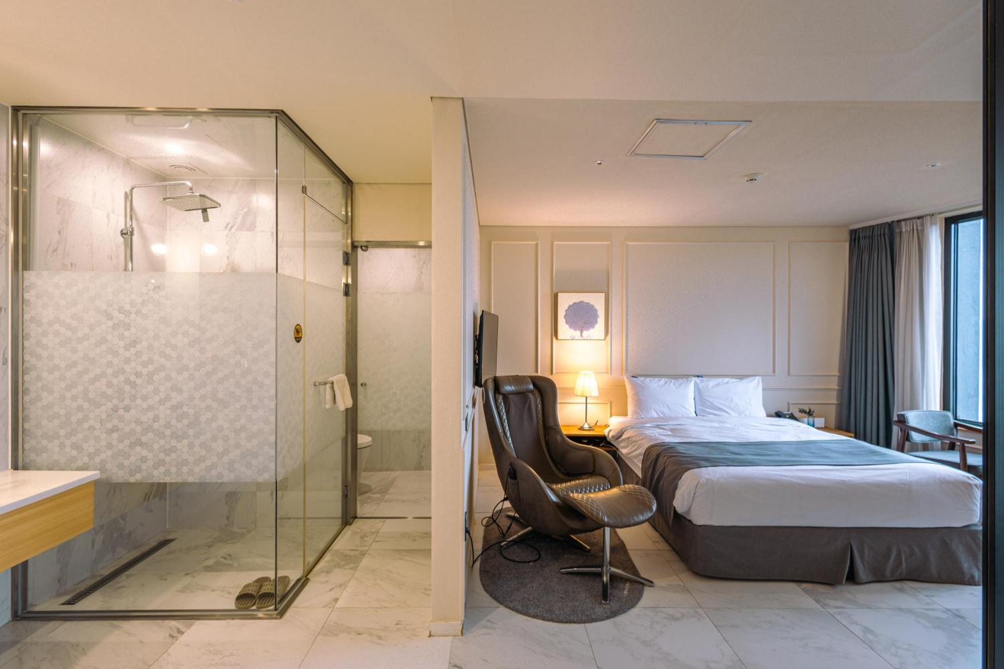 Jk Blossom Hotel Seoul Bagian luar foto