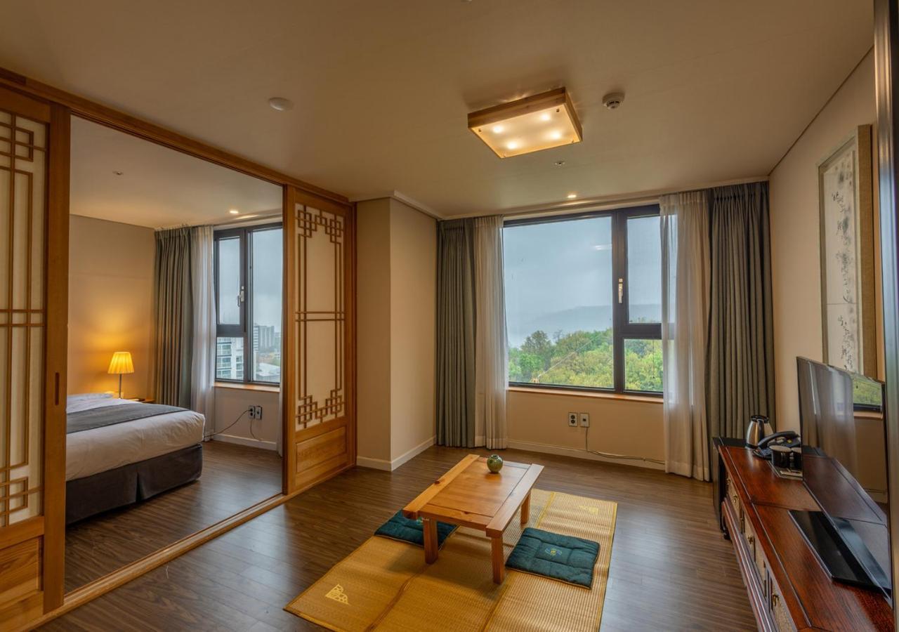 Jk Blossom Hotel Seoul Bagian luar foto